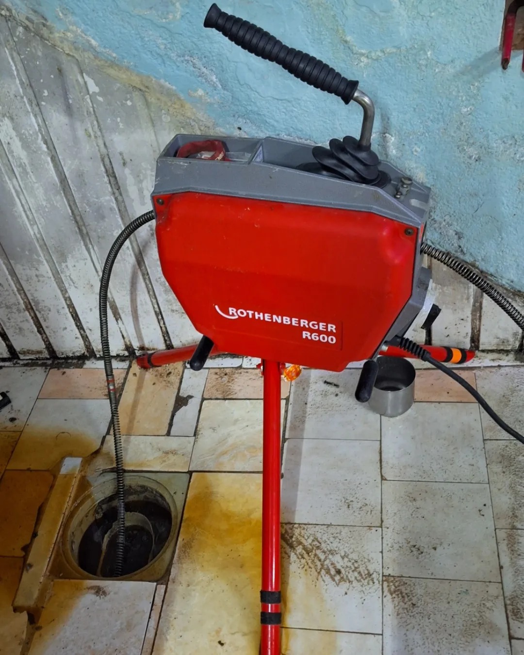 Logar gideri açma ekipmanlı müdahale