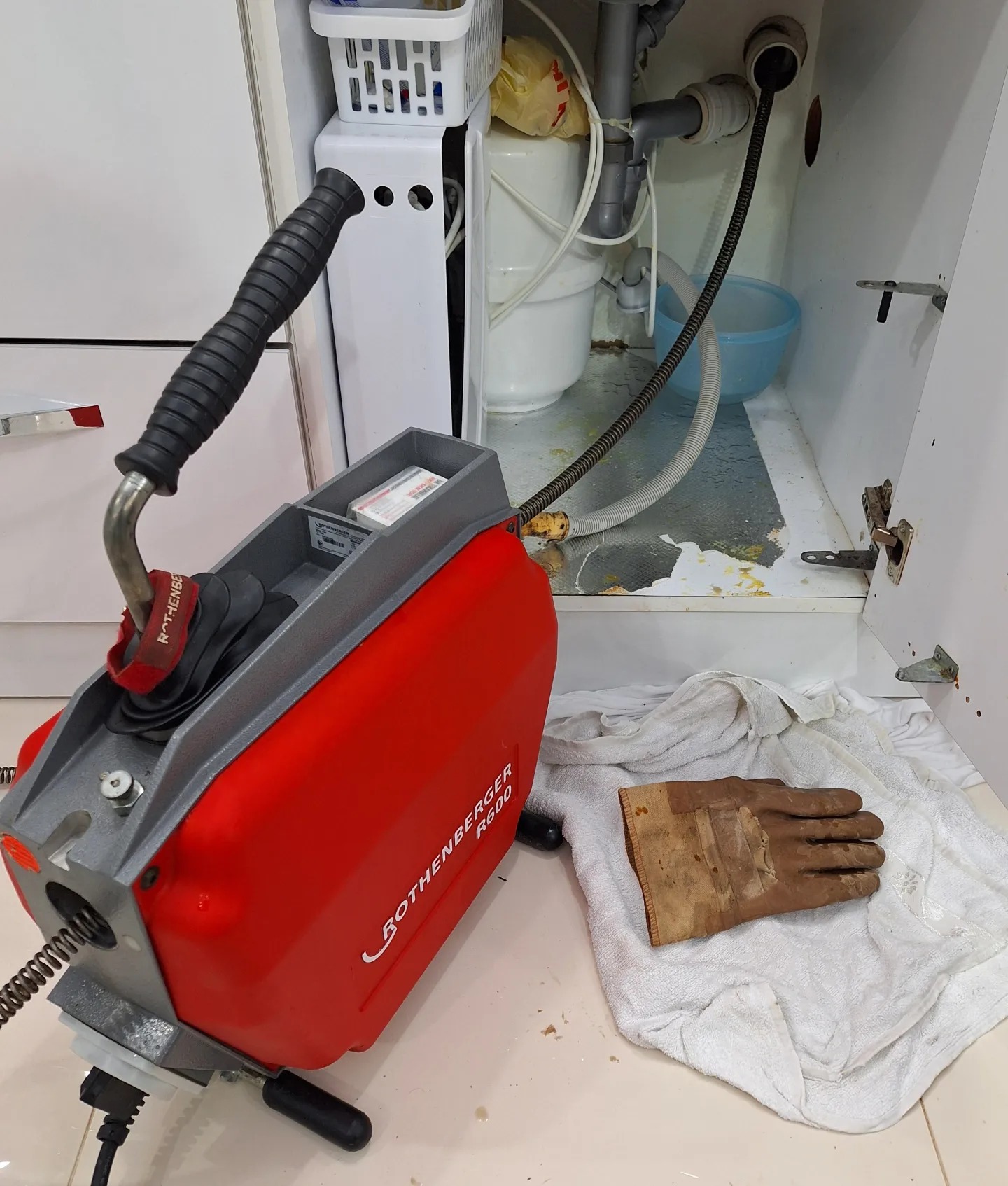 Lavabo ve alt bağlantı kontrolü