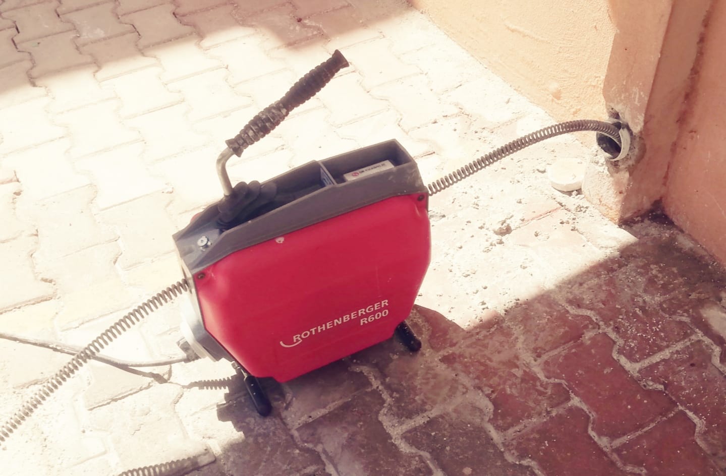 Pimaş gideri ve kanal hattı temizlik uygulaması